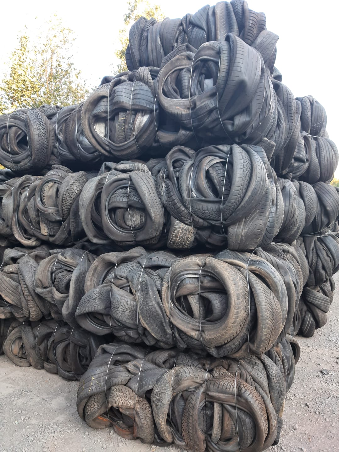 Used Tyre / Tire Scrap Waste Disposal In Slovakia